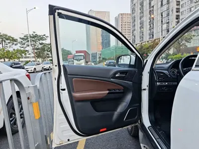 BYD Tang New Energy 2016, 46000 км, за 25600 CNY