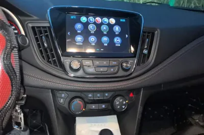 Chevrolet Monza 2019, 68600 км, за 35696.14 CNY - фото 7