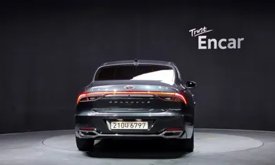 Hyundai Grandeur 2021, 68180 км, за 21700000 KRW