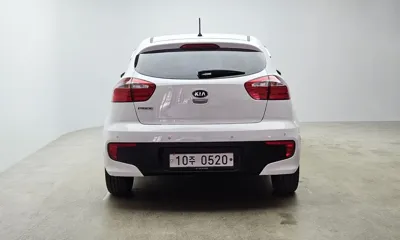 Kia Pride 2016, 95707 км, за 6300000 KRW