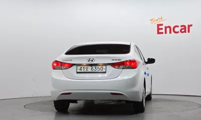 Hyundai Avante 2012, 129797 км, за 4000000 KRW