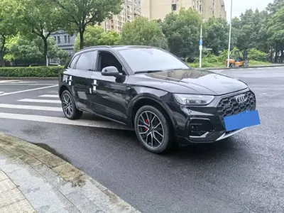 Audi Q5L 2026, 3000 км, за 223200 CNY