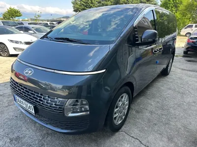Hyundai Staria · 2023 год