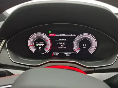 Audi Q5L 2025, 14800 км, за 223800 CNY - фото 11