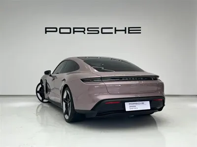 Porsche Taycan 2025, 5000 км, за 768000 CNY