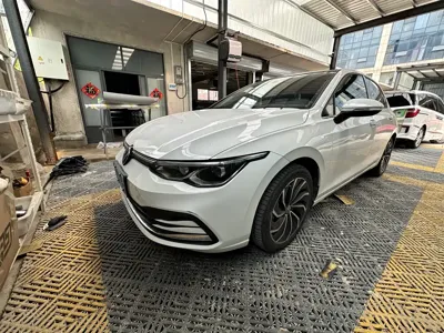 Volkswagen Golf · 2021 год