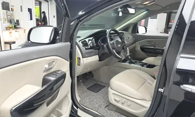 Kia Canival 2017, 62413 км, за 11500000 KRW - фото 10