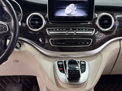 Mercedes-Benz V-Class 2018, 54000 км, за 123800 CNY - фото 8