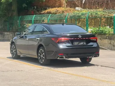 Toyota Avalon 2024, 70000 км, за 107800 CNY