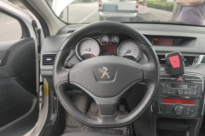 Peugeot 308 2014, 84200 км, за 28707.3 CNY - фото 9