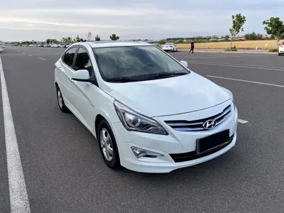 Hyundai Verna 2016, 60000 км, за 22799 CNY