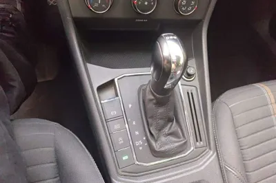 Volkswagen Lavida 2018, 81500 км, за 46912.79 CNY - фото 15