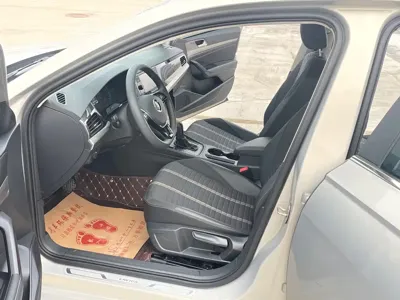 Volkswagen Lavida 2019, 80000 км, за 49800 CNY - фото 4