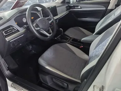 Volkswagen Lavida 2023, 41000 км, за 82800 CNY