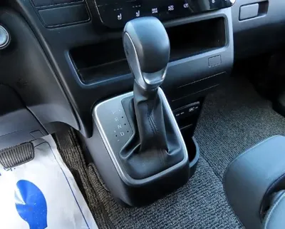 Hyundai Staria 2024, 57500 км, за 24890000 KRW - фото 8