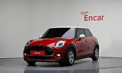 MINI Cooper · 2018 год