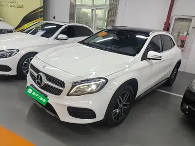 Mercedes-Benz GLA · 2015 год