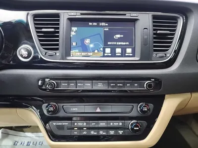 Kia Canival 2015, 204583 км, за 9400000 KRW - фото 10