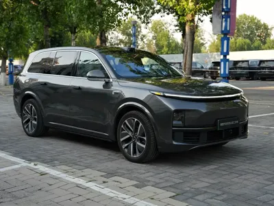 Li Auto Li L9 2023, 54000 км, за 253800 CNY