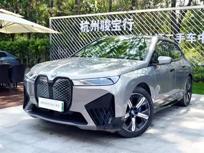 BMW iX · 2025 год