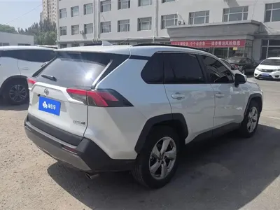 Toyota RAV4 2021, 47400 км, за 89800 CNY