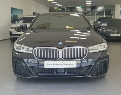 BMW 5-Series · 2021 год