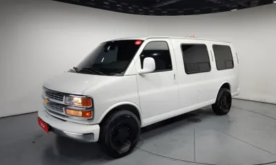Chevrolet Express Van · 2000 год