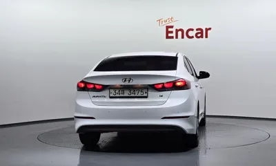 Hyundai Avante 2018, 142820 км, за 9800000 KRW - фото 4