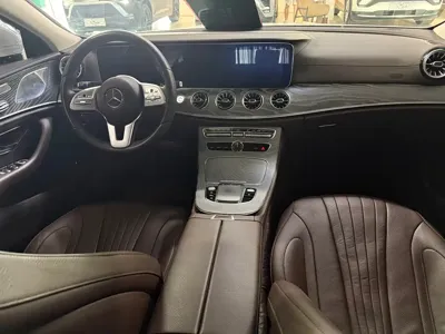 Mercedes-Benz CLS 2020, 90000 км, за 30273.6 USD - фото 9
