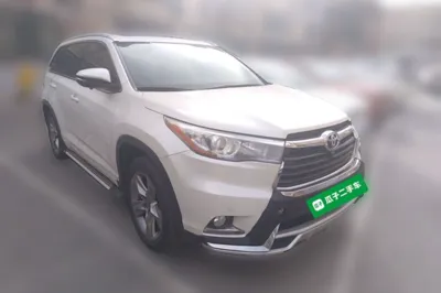 Toyota Highlander 2017, 79800 км, за 103005.74 CNY
