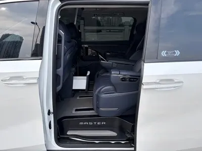 GAC Motor 传祺向往M8 2025, 8000 км, за 278000 CNY - фото 9