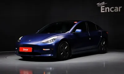 Tesla Model 3 · 2021 год