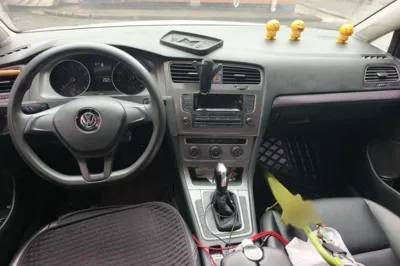 Volkswagen Golf 2016, 81700 км, за 57653.58 CNY - фото 18