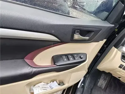Toyota Highlander 2016, 120000 км, за 88800 CNY - фото 17