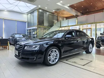 Audi A8 · 2016 год