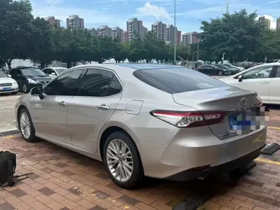 Toyota Camry 2019, 33000 км, за 89800 CNY