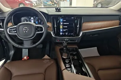 Volvo S90 2018, 117200 км, за 119066.43 CNY - фото 13