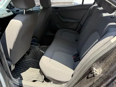 Volkswagen Santana 2021, 75000 км, за 39800 CNY - фото 7