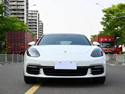 Porsche Panamera 2018, 93000 км, за 319800 CNY
