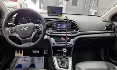 Hyundai Avante 2017, 149157 км, за 8500000 KRW - фото 7