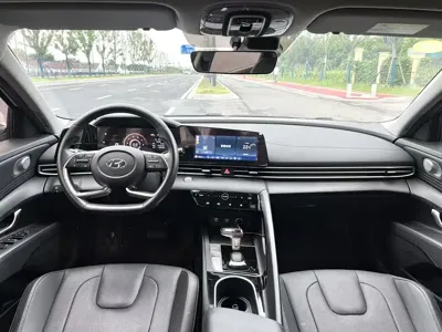 Hyundai Elantra 2021, 35000 км, за 52800 CNY - фото 12