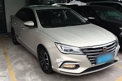 Roewe i5 2020, 68900 км, за 40434.32 CNY