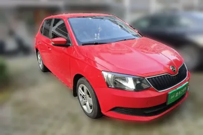 Skoda Fabia 2017, 96000 км, за 29528.09 CNY