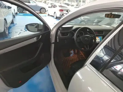 Skoda Octavia 2019, 121800 км, за 44400 CNY - фото 16