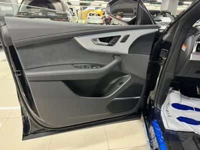 Audi Q8 2026, 15 км, за 123000000 KRW - фото 11