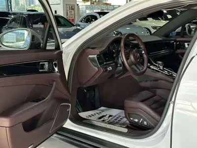 Porsche Panamera 2022, 40000 км, за 718000 CNY - фото 9