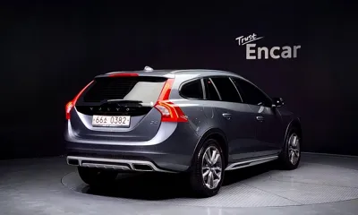 Volvo V60 2016, 90543 км, за 13200000 KRW