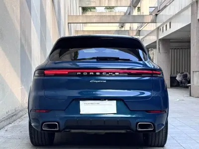 Porsche Cayenne 2024, 28800 км, за 608000 CNY