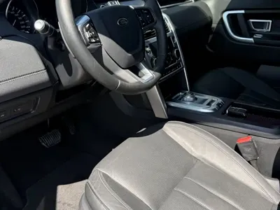 Land Rover Discovery Sport 2017, 110000 км, за 55800 CNY