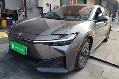 Toyota bZ3 · 2023 год